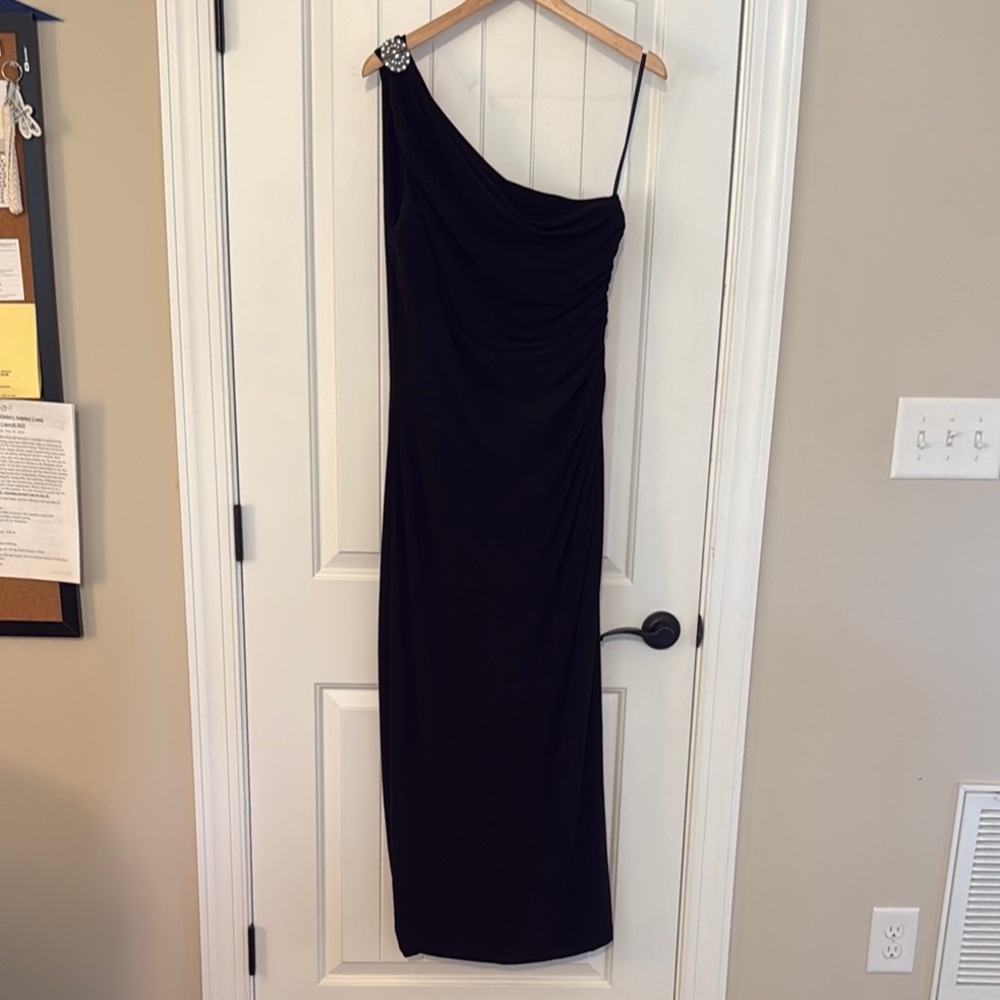 Elegant Black One-Shoulder Ralph Lauren Dress